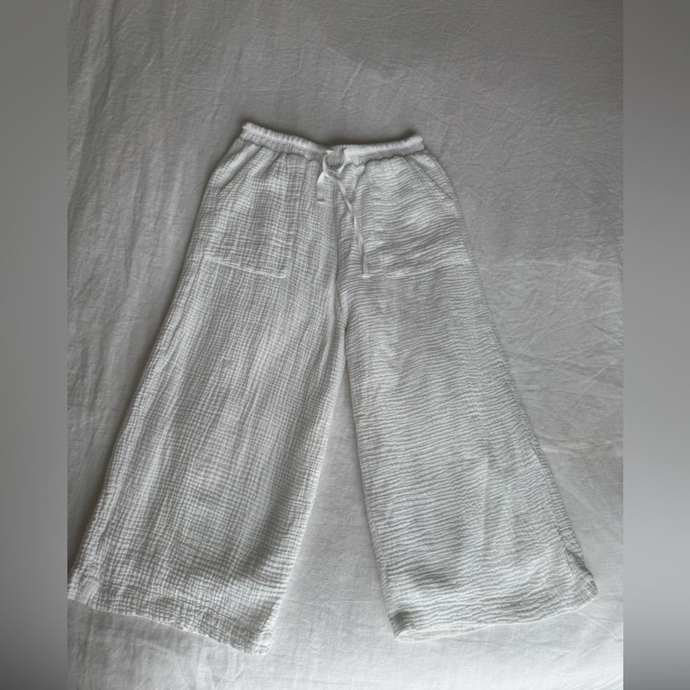 White Crop Pants